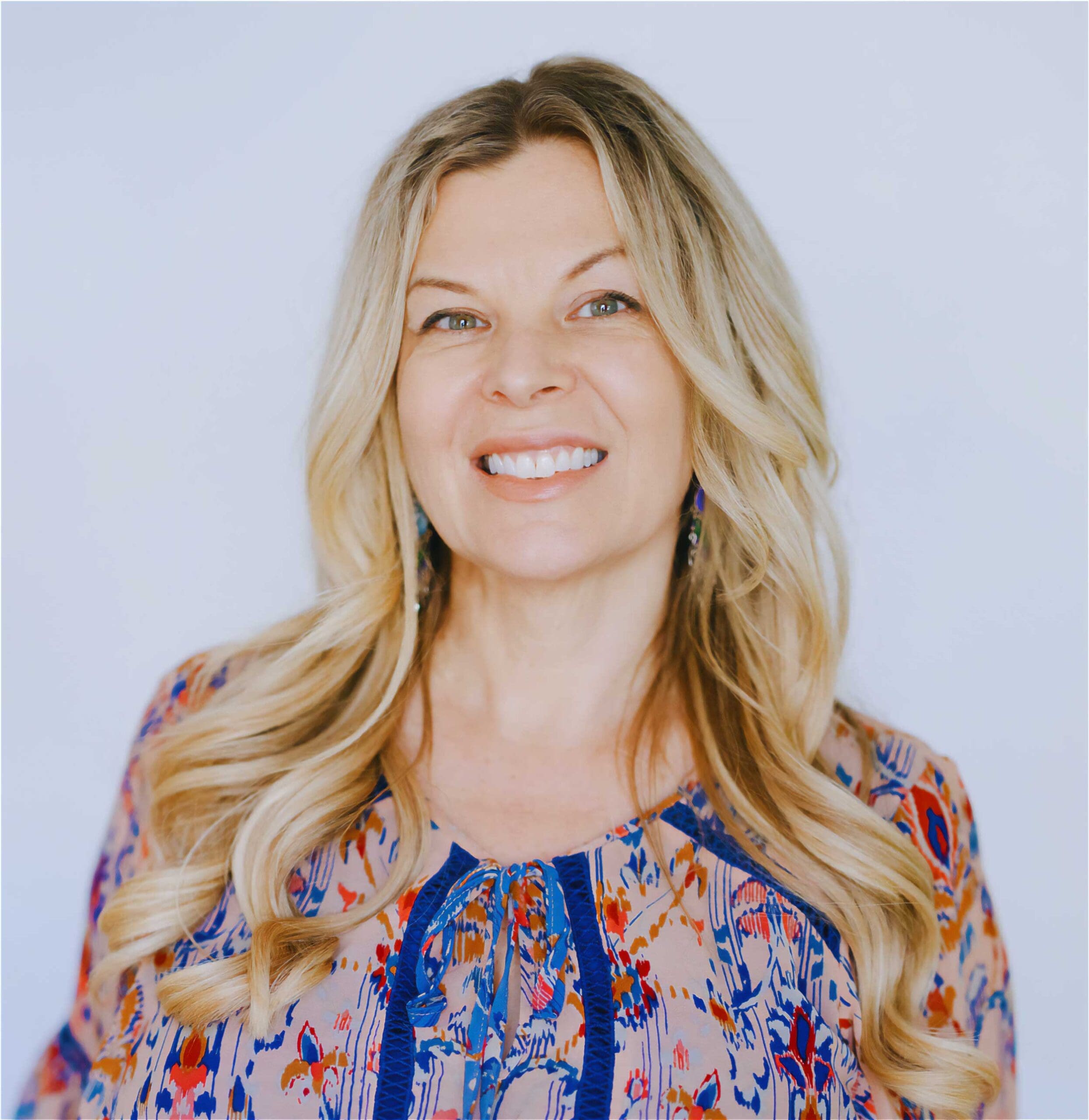 Virtual Presenter Spotlight: Brenda Elizabeth | StaarCast Community